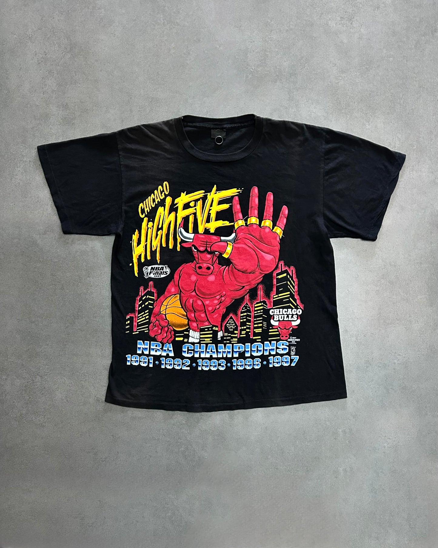 Vintage 1997 Chicago Bulls 5 Championship T-Shirt