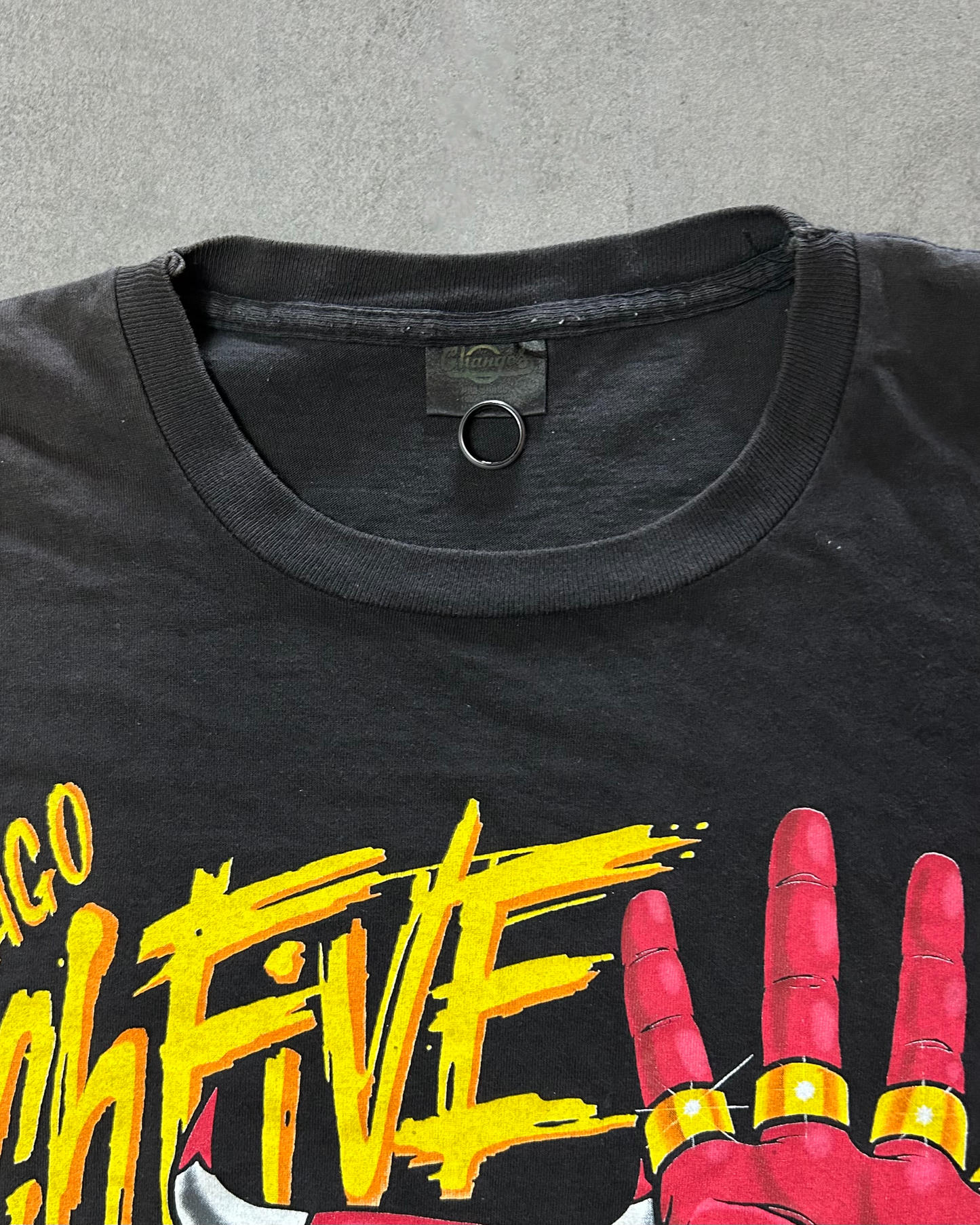 Vintage 1997 Chicago Bulls 5 Championship T-Shirt